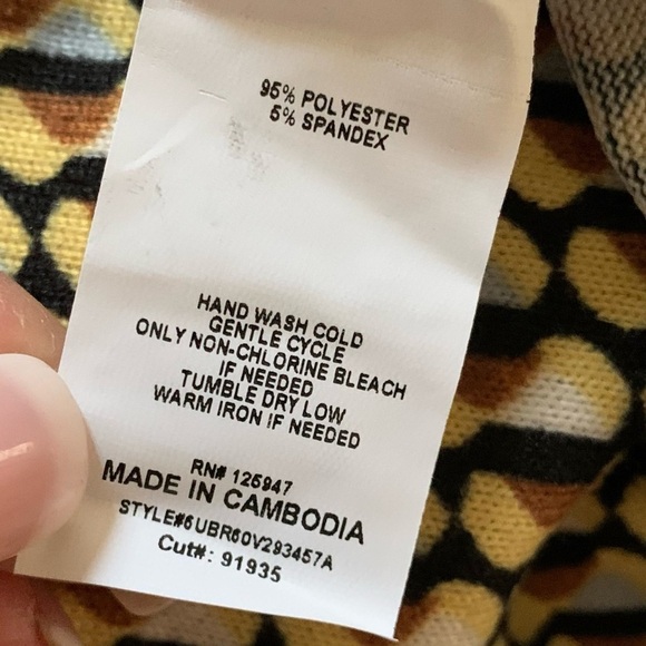 COCOMO 1X yellow brown poly spandex flannel 3/4 sleeve women’s Pintuck tuni… - Picture 15 of 15